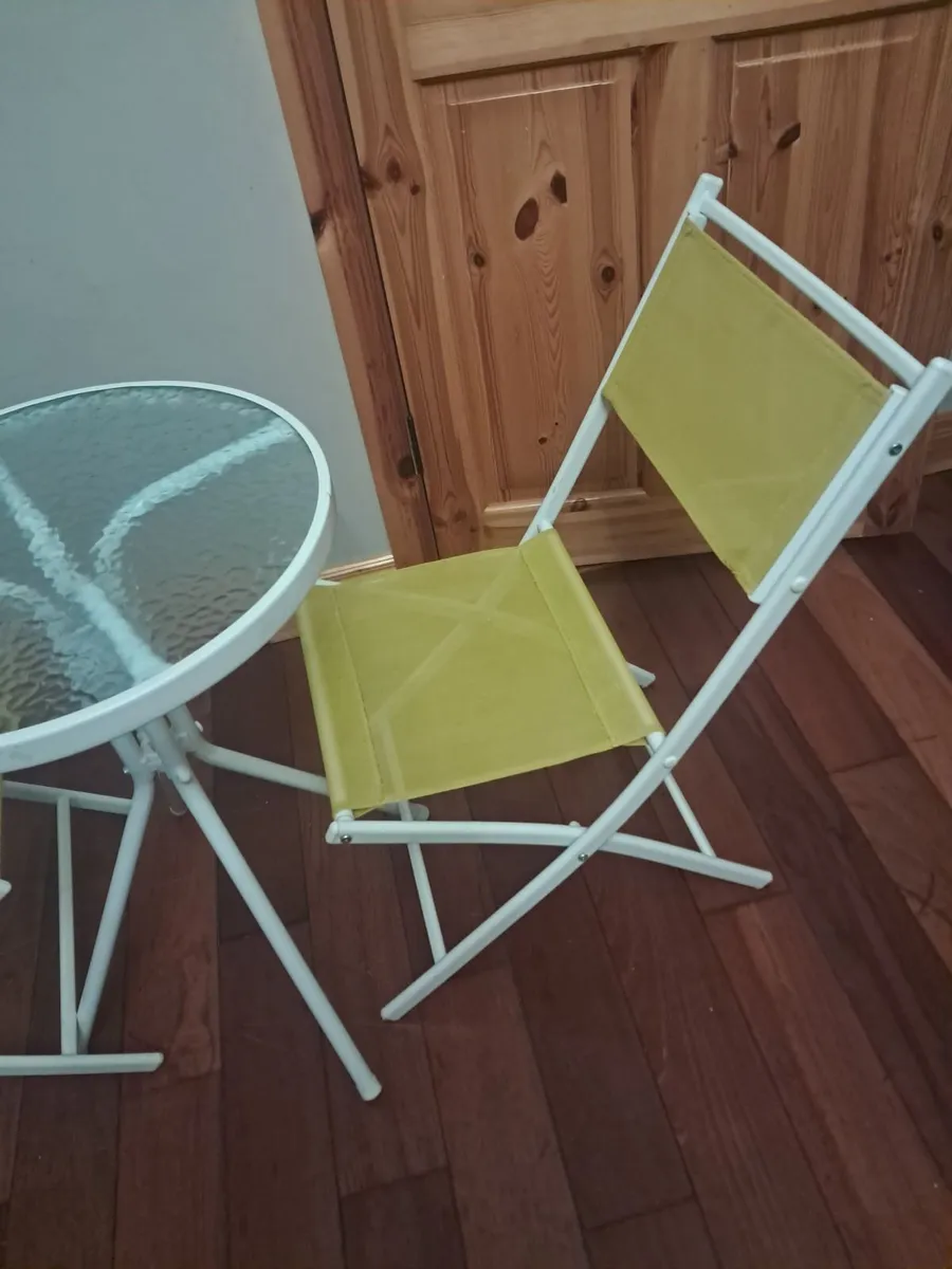 Garden table and chairs - Image 2