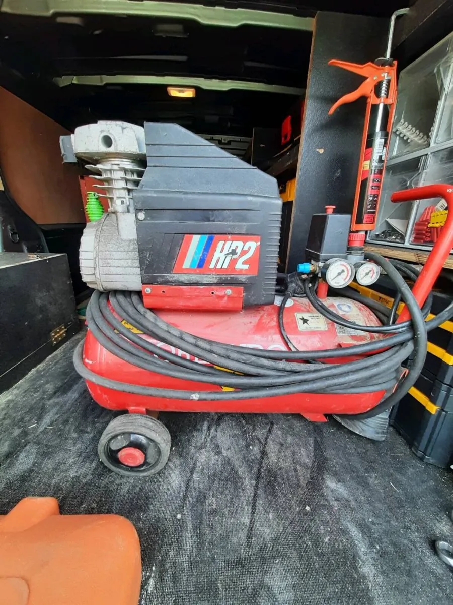 paslode 16g nail gun and compressor - Image 4