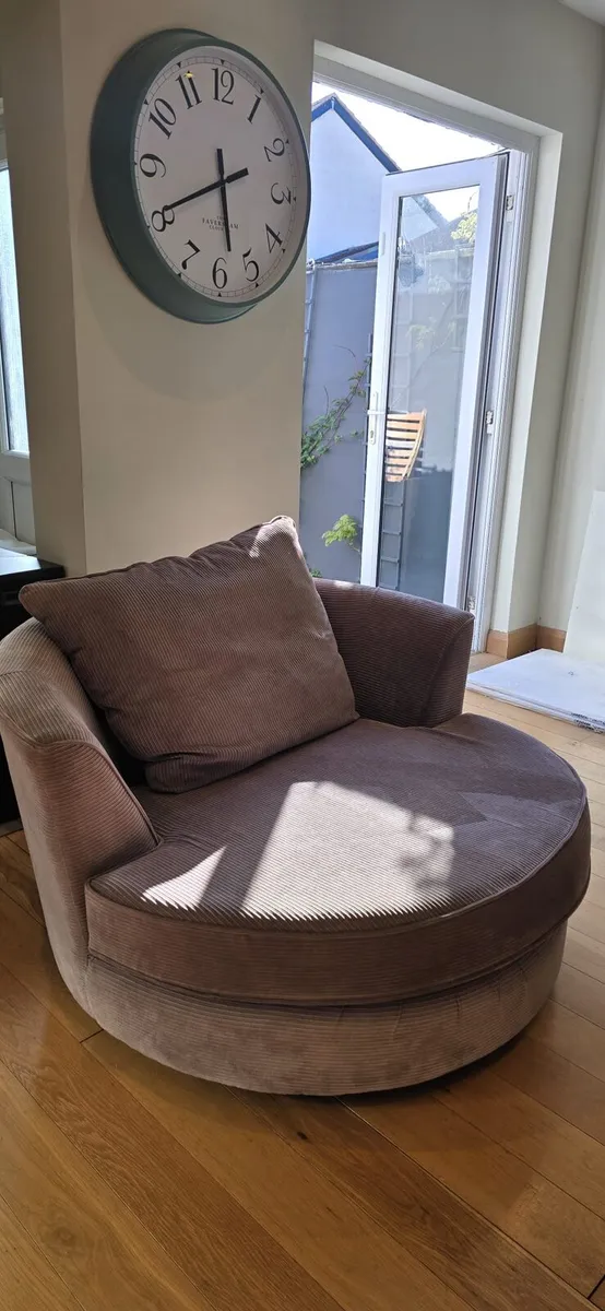 Harvey Norman Swivel chair - Image 1