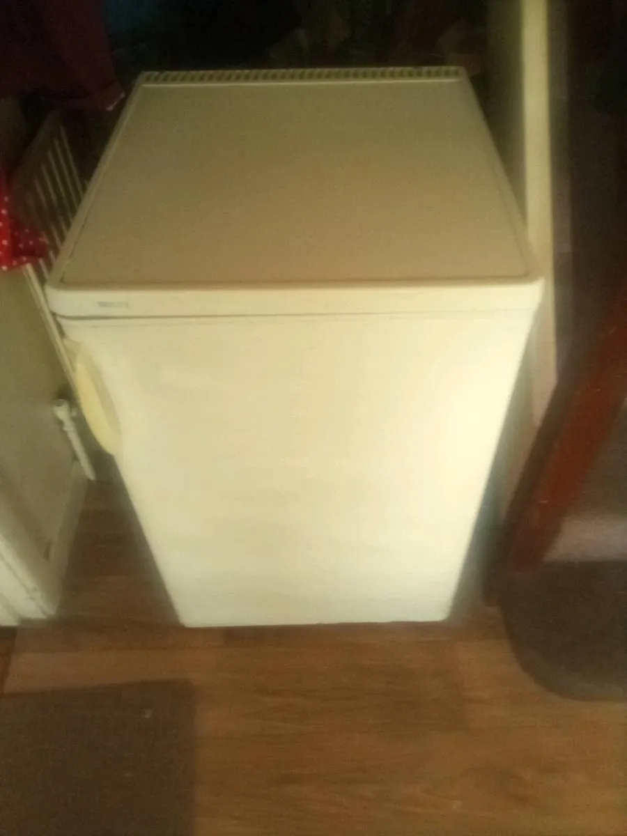 Fridge - Image 4