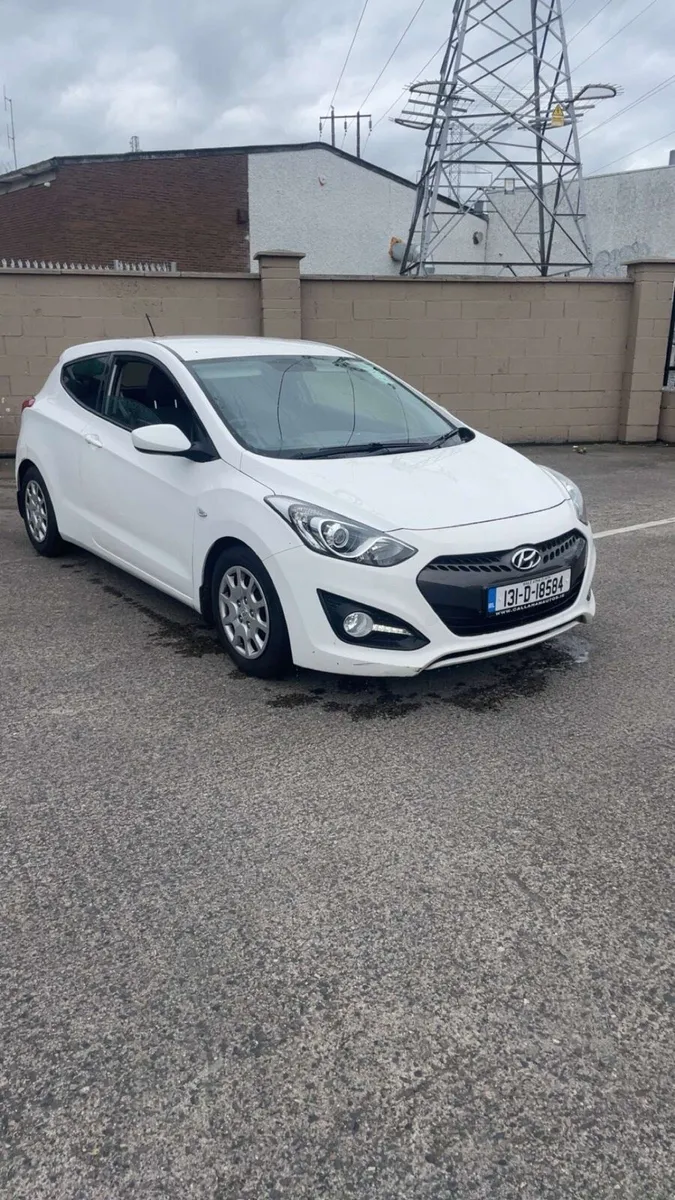 Hyundai I30 van - Image 2