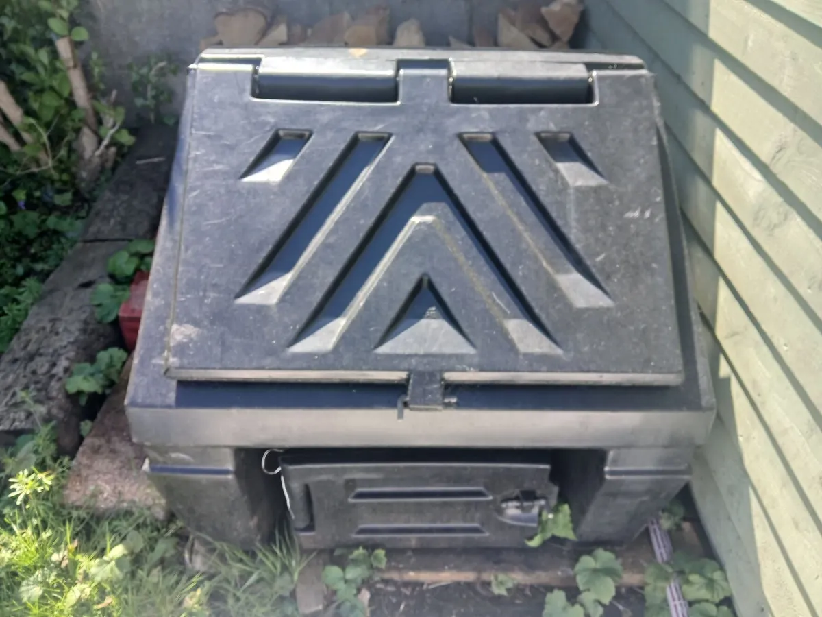 Coal bunker - Image 1