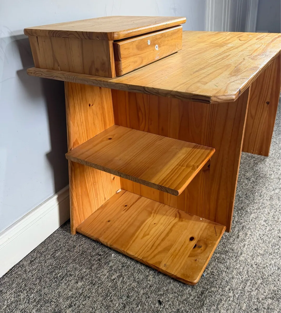 Study table - Image 2