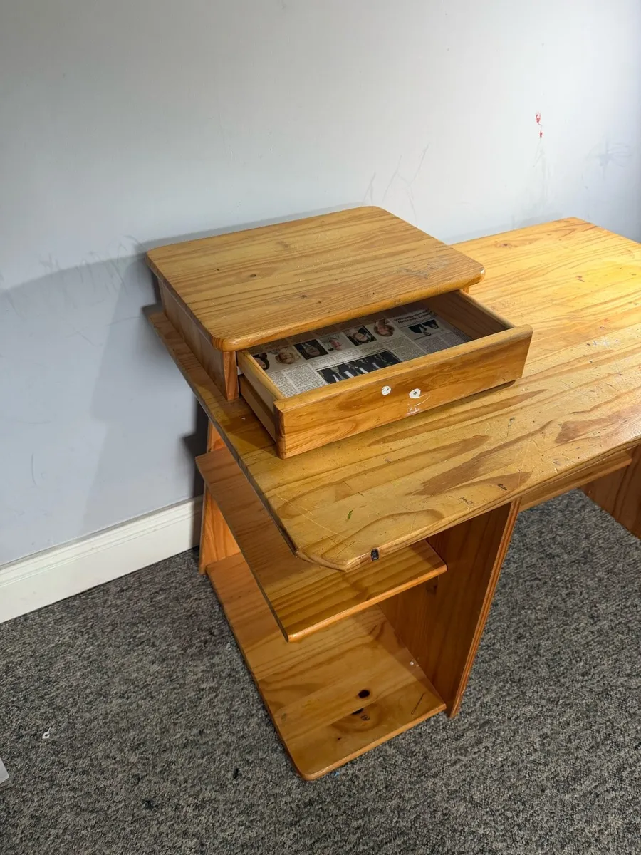 Study table - Image 3