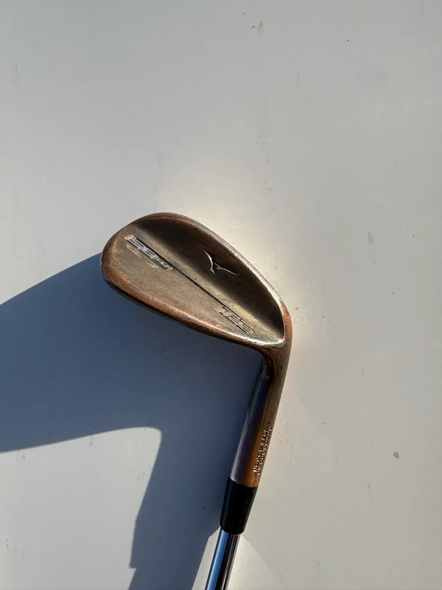 Mizuno Wedge - Image 2