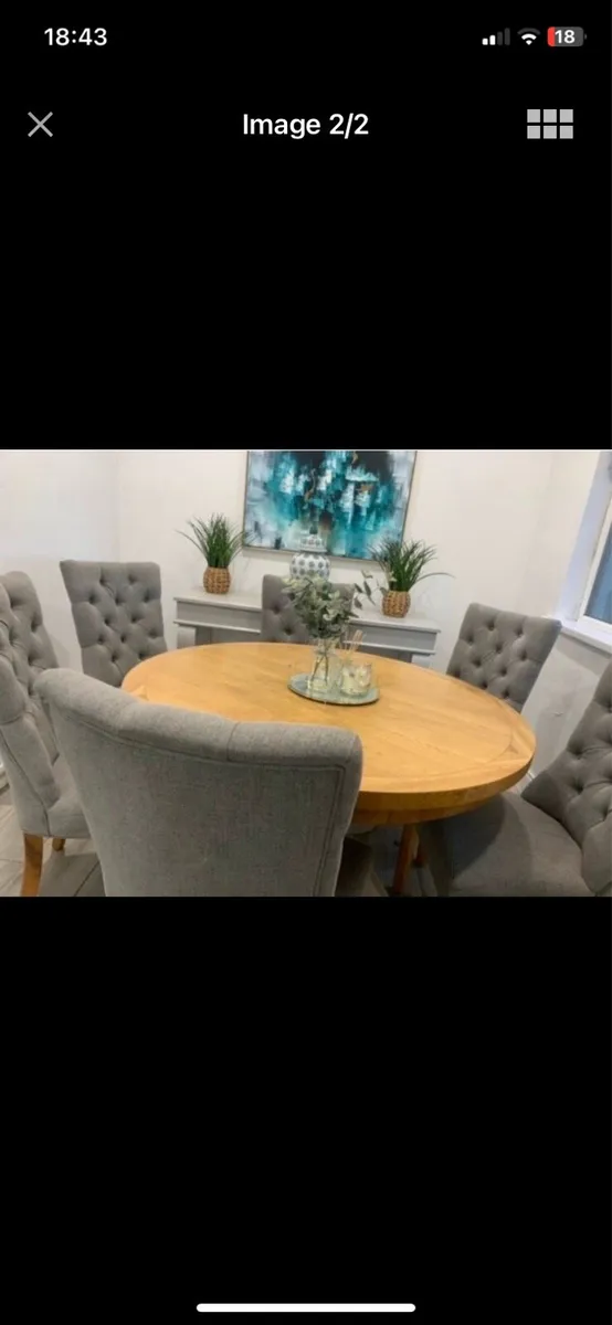 Table and chairs - Image 1