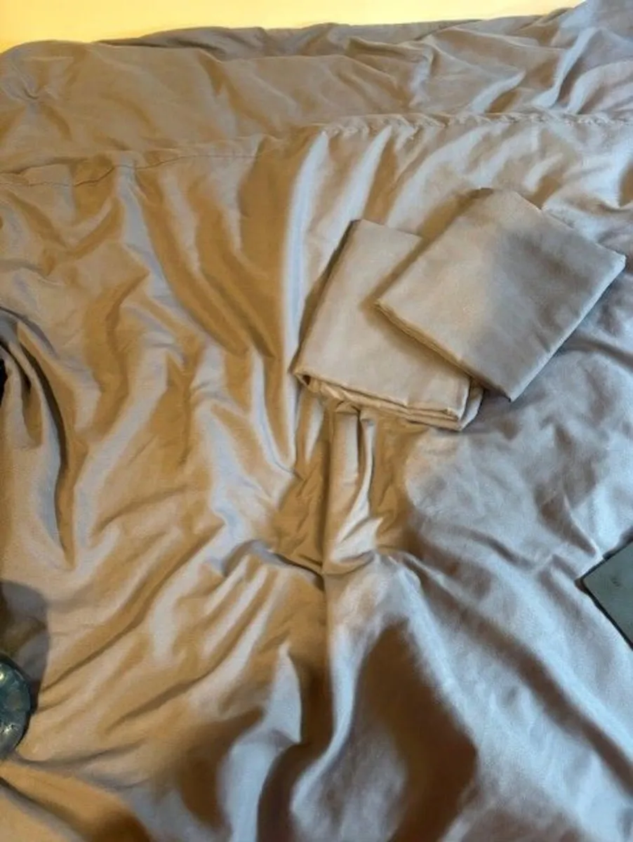 Dark Grey Duvet Cover + 2 Pillowcases - Image 1