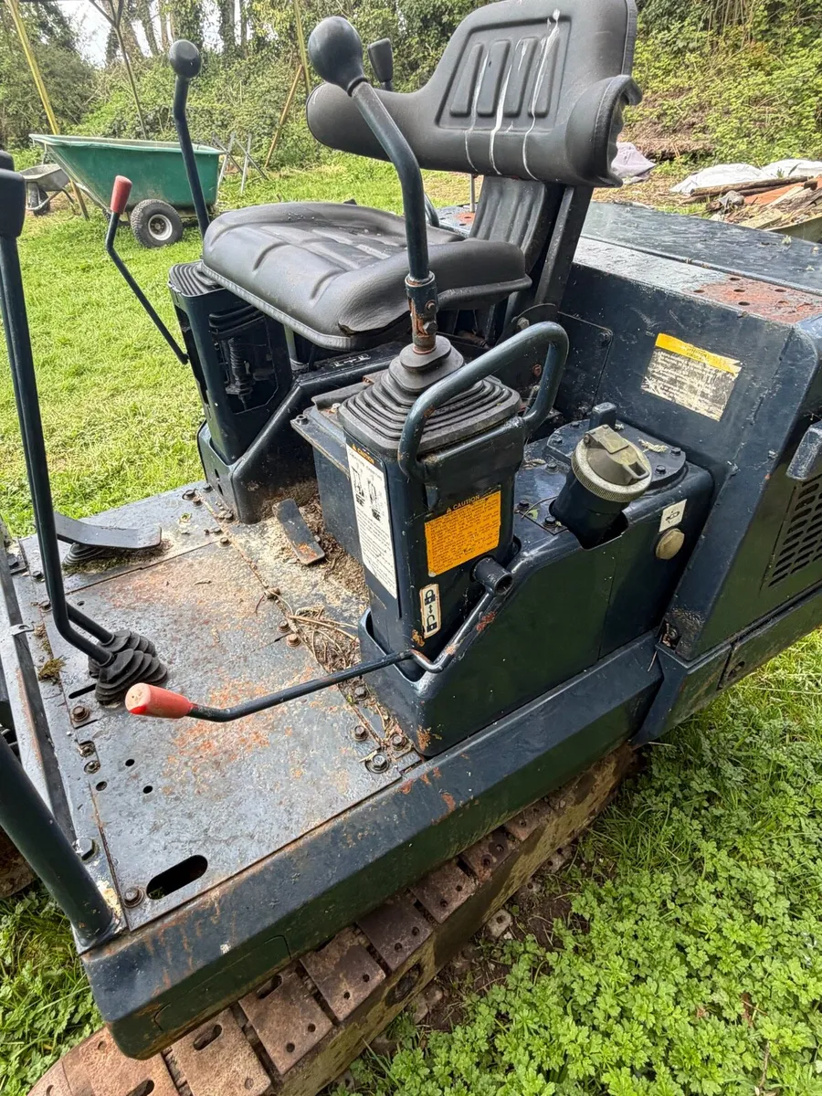 Kubota Mini Digger 1.5 Tonne, 3 Buckets & Canopy - Image 4