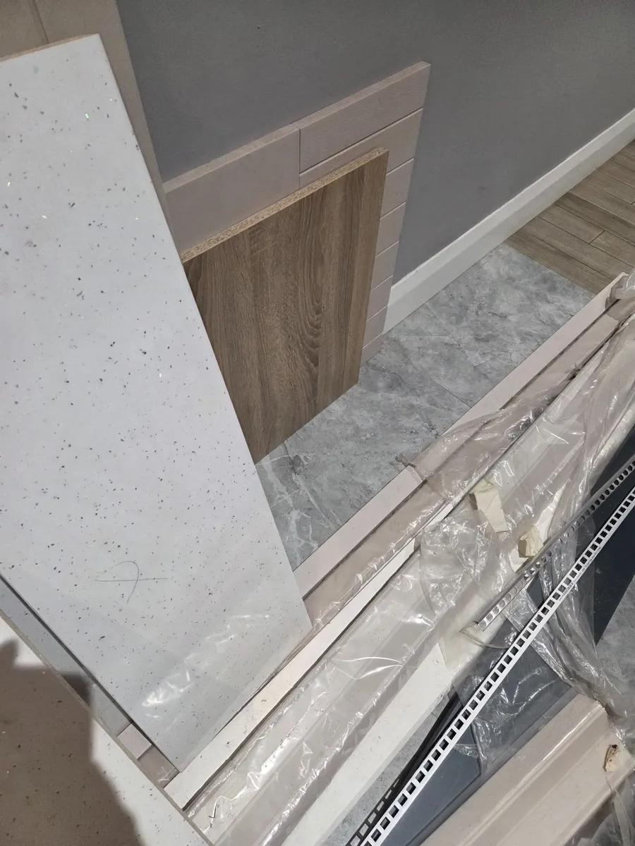 Worktop and kitchen unit leftovers - Image 3