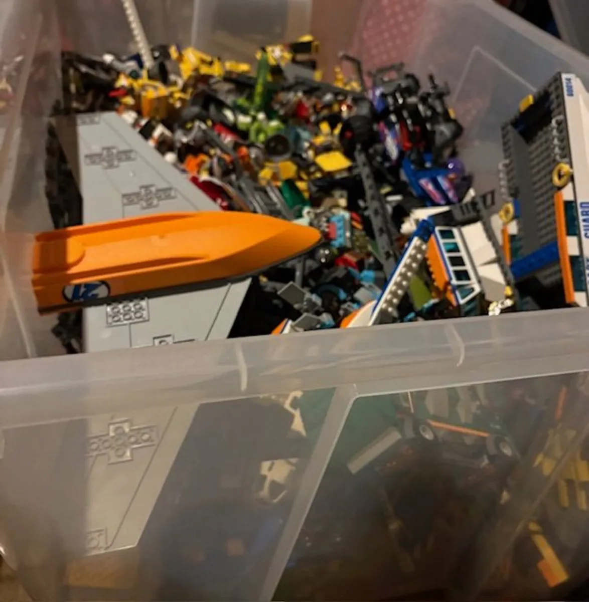 Gigantic box of lego - Image 1