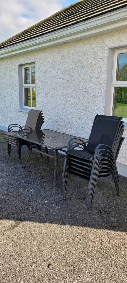 Garden furniture - Image 1