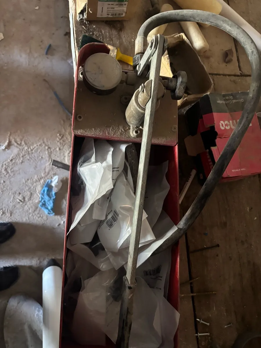 Plumbers pressure tester - Image 2
