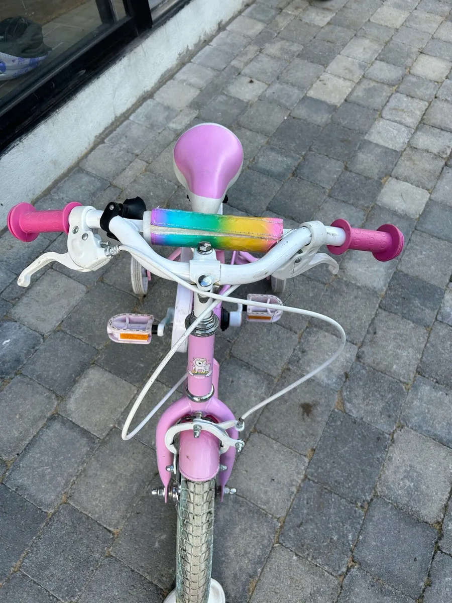Girls bicycle - Image 2