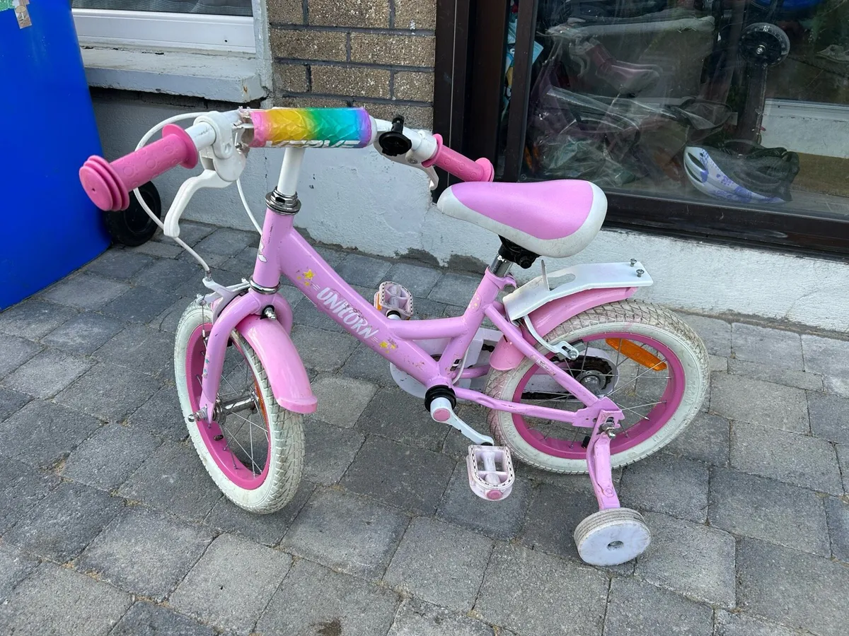 Girls bicycle - Image 1