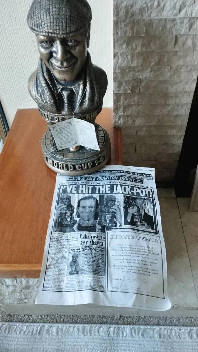 Jack Charlton World Cup 1994 statue - Image 3