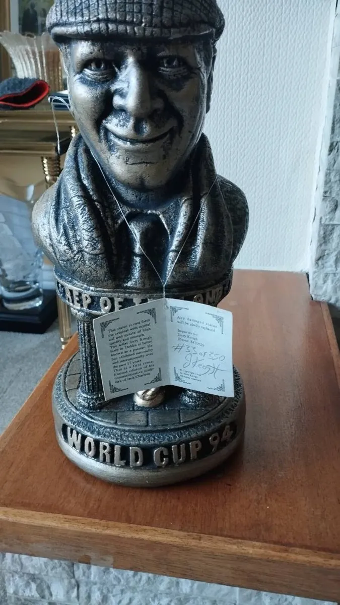 Jack Charlton World Cup 1994 statue - Image 2