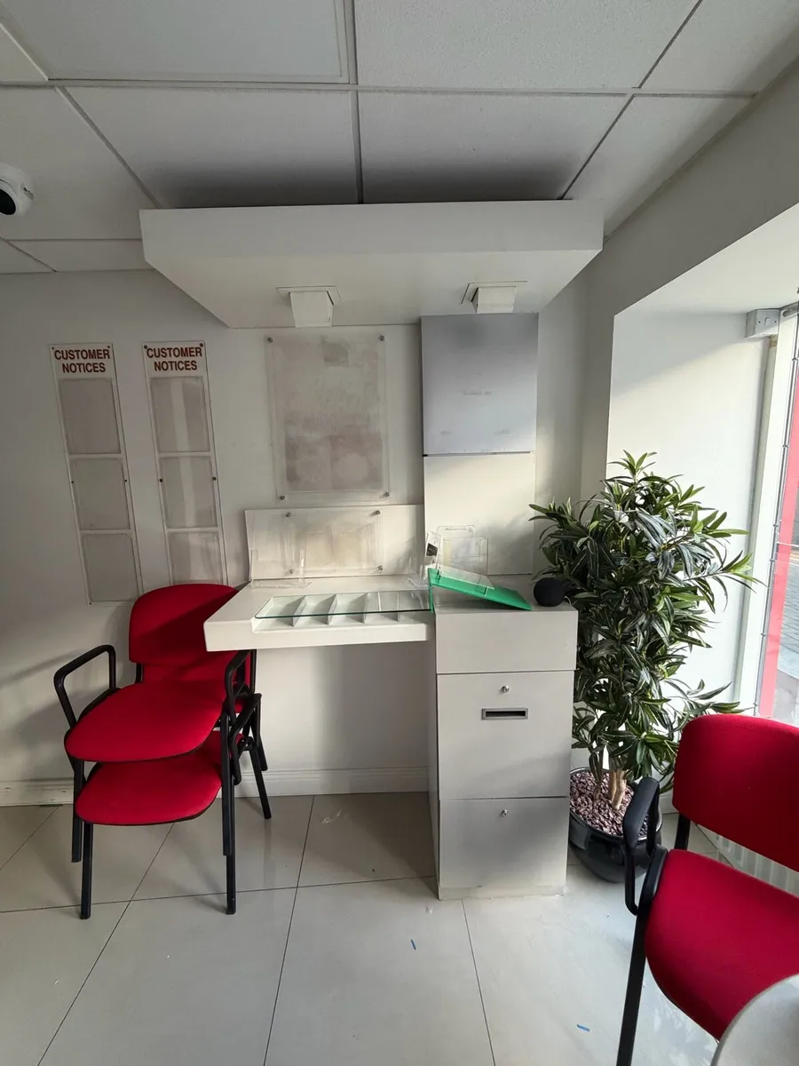 Office counter/ display area/ fitted presses - Image 3