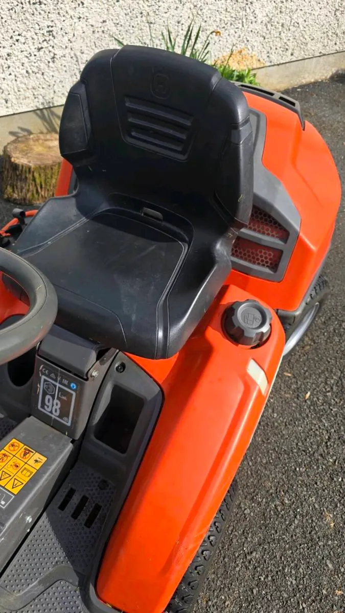 Husqvarna R214TC - Image 3