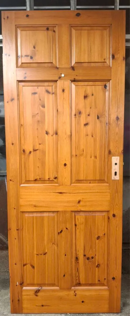 Solid pine doors - Image 1