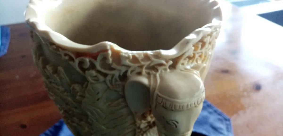 Eye Catching. Chinese Vase Ivory Look. - Image 2