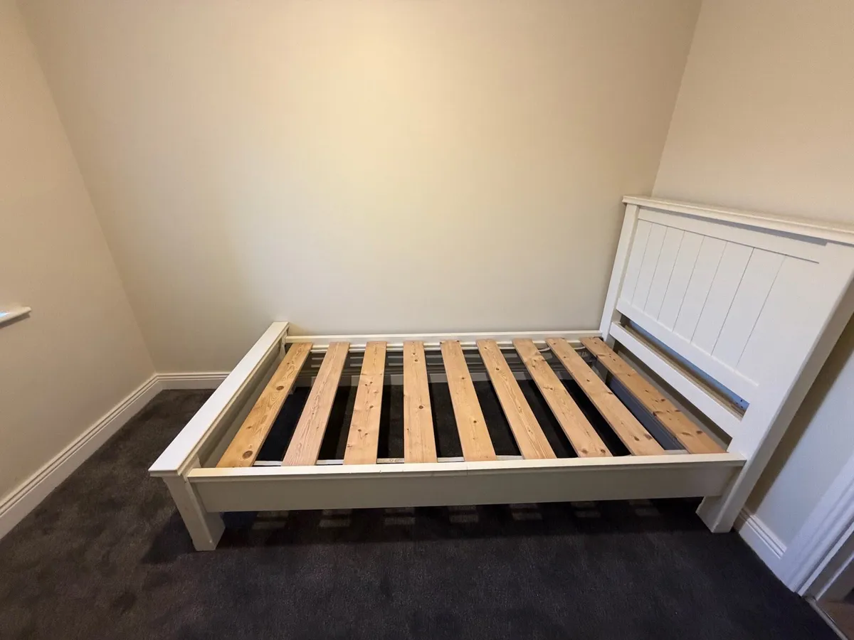 Single bed with bedside locker - Image 1