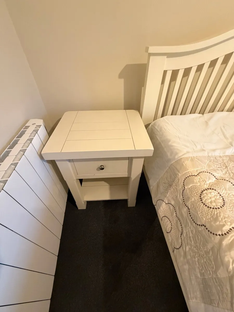 Single bed with bedside locker - Image 2