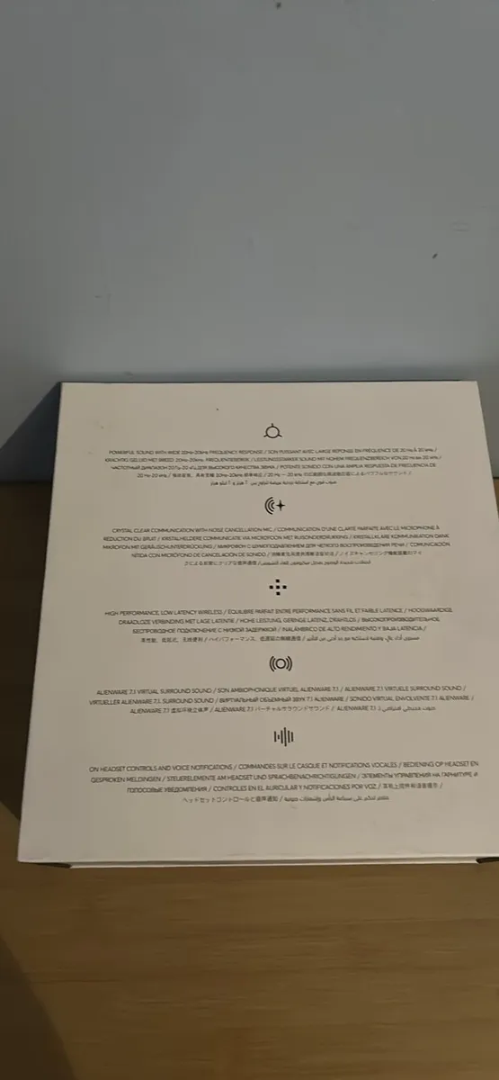 Alienware AW988 Gaming Headset - Image 4