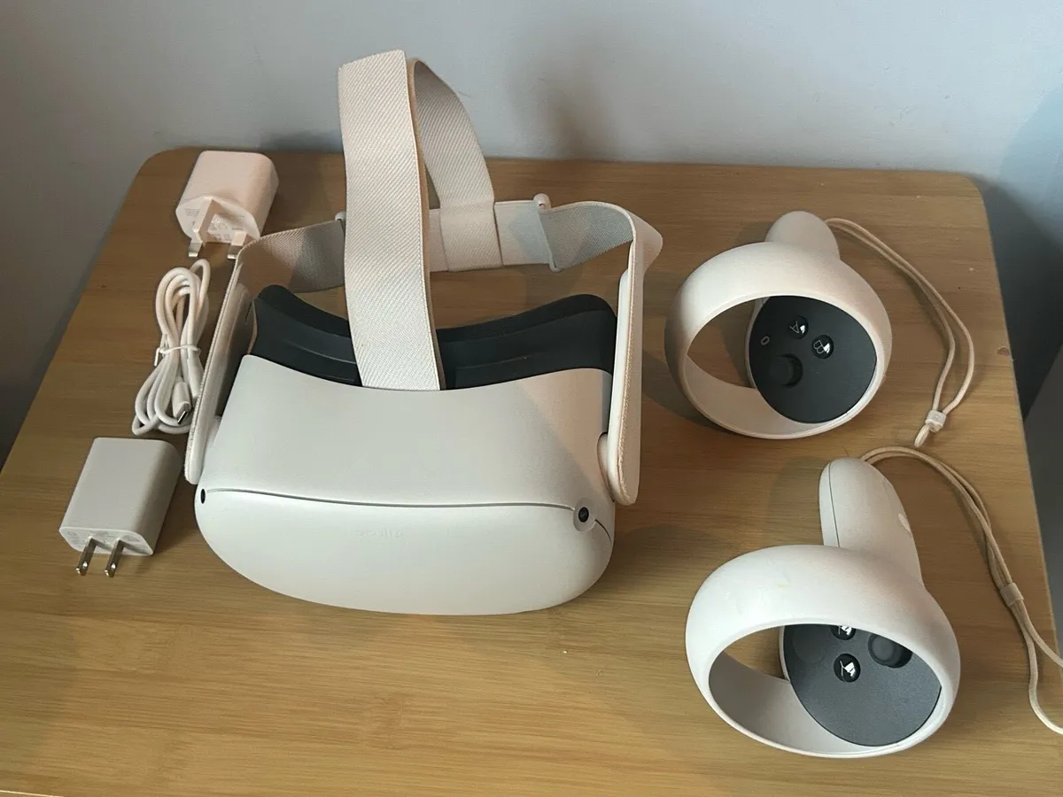 Oculus Meta Quest 2 - Image 1