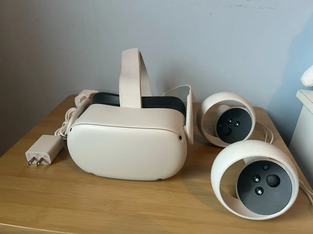 Oculus Meta Quest 2 - Image 2