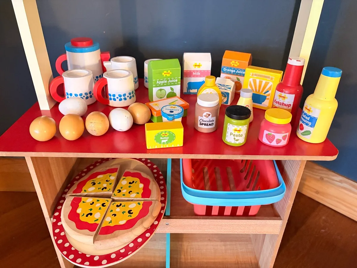 Kids wooden cafe/ shop/ market stall - Image 2