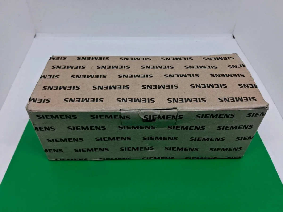 Postage - 12 x Siemens 5SY6106-7 MCB C6 1-Pole - Image 2