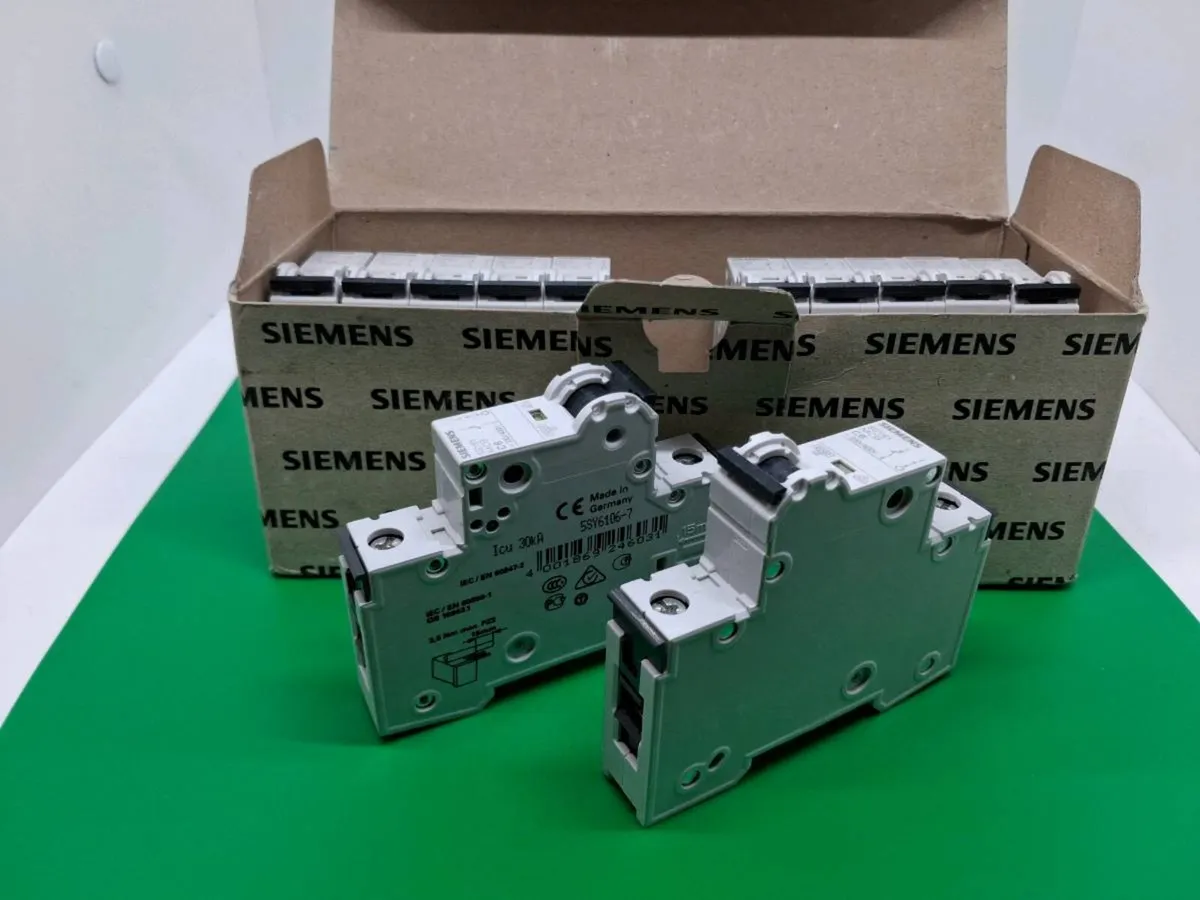 Postage - 12 x Siemens 5SY6106-7 MCB C6 1-Pole - Image 1