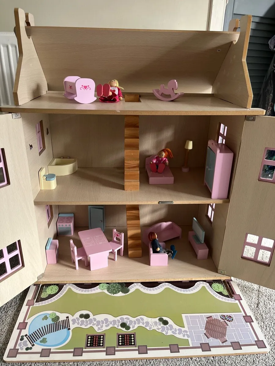 Wooden dolls house - Image 2
