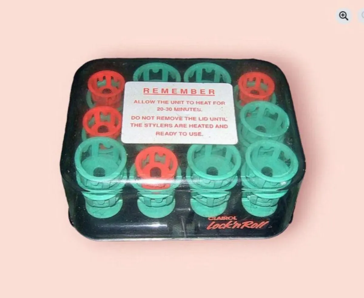 Clairol 'Lock n Roll Heated Hair Curlers' - Image 2