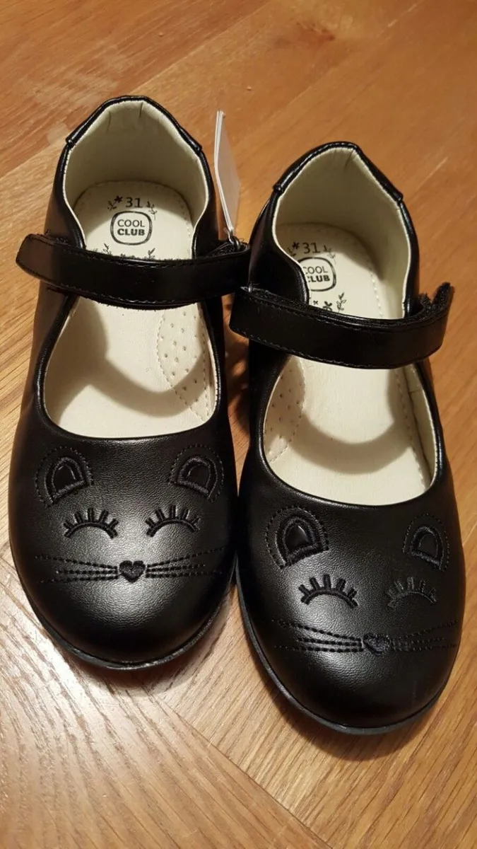 Girls Black Leather School shoes Size 31, Kids UK - Image 1