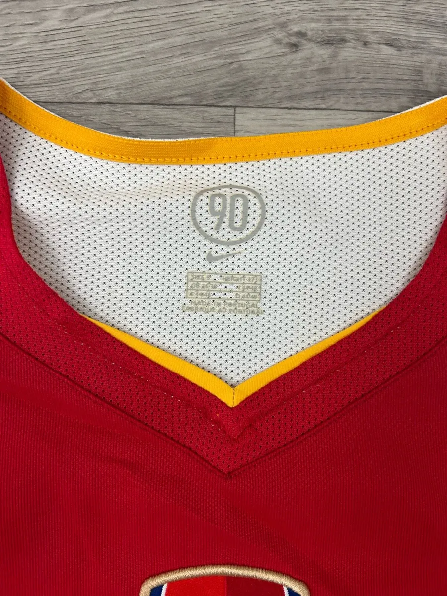 Vintage 2004 Arsenal Long Sleeve Jersey Shirt - Image 4