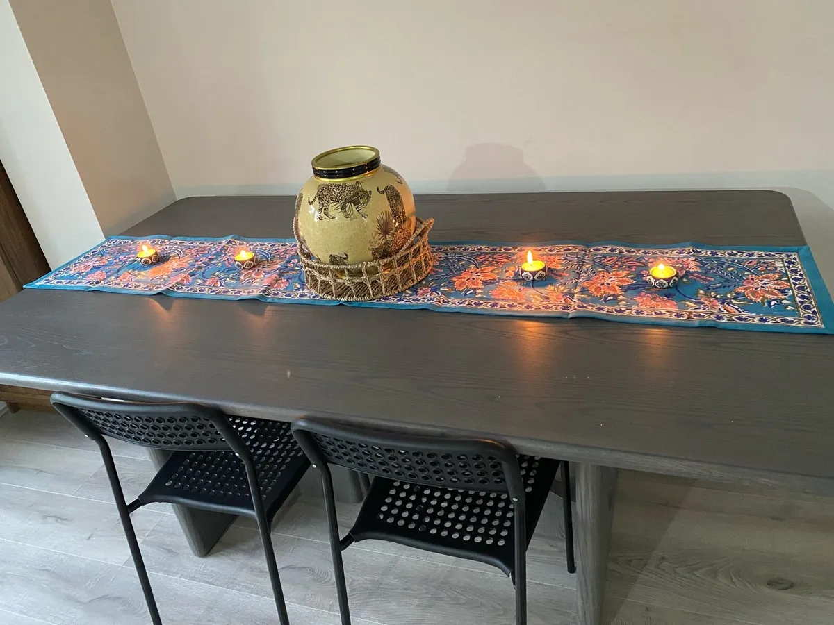 Diamond Furniture Dinning Table - Image 2