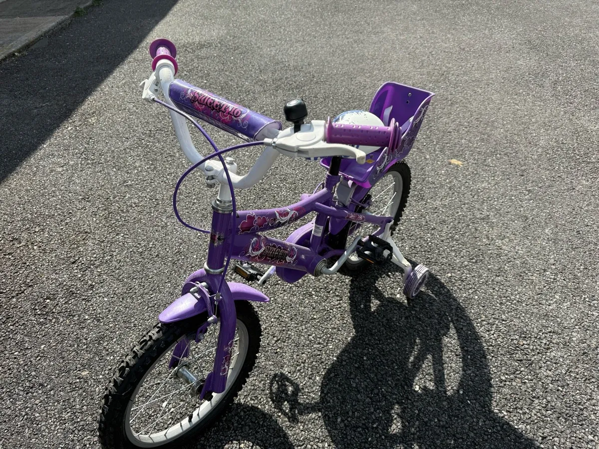 Girls bike Sweet 16 with stabiliser & helmet - Image 3
