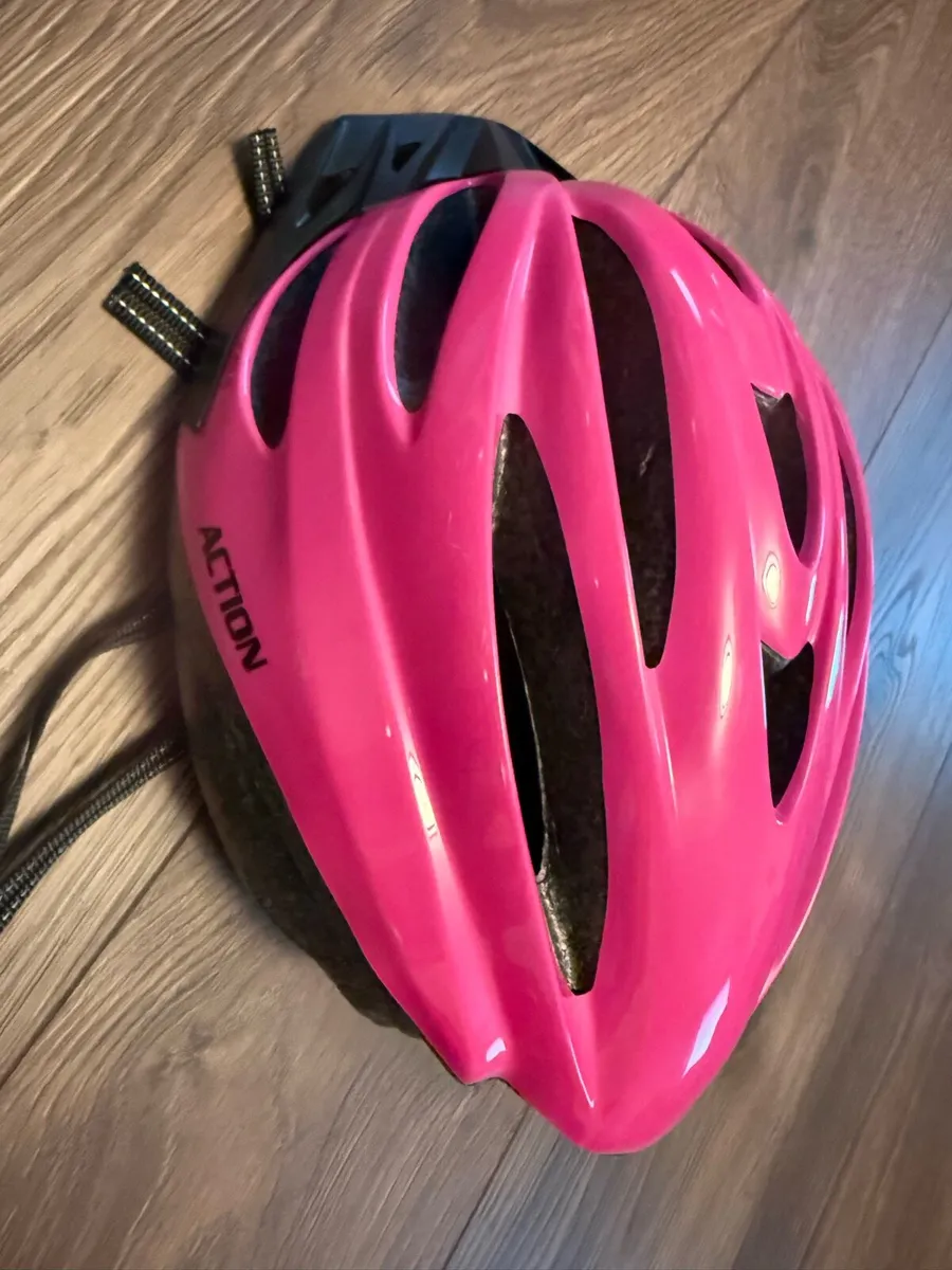 Girls bike Sweet 16 with stabiliser & helmet - Image 4