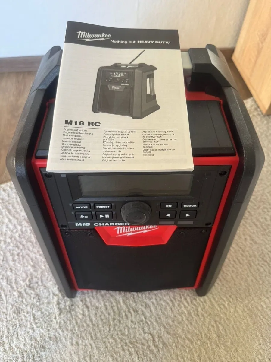 Milwaukee M18 Radio/Bluetooth Speaker Charger - Image 1