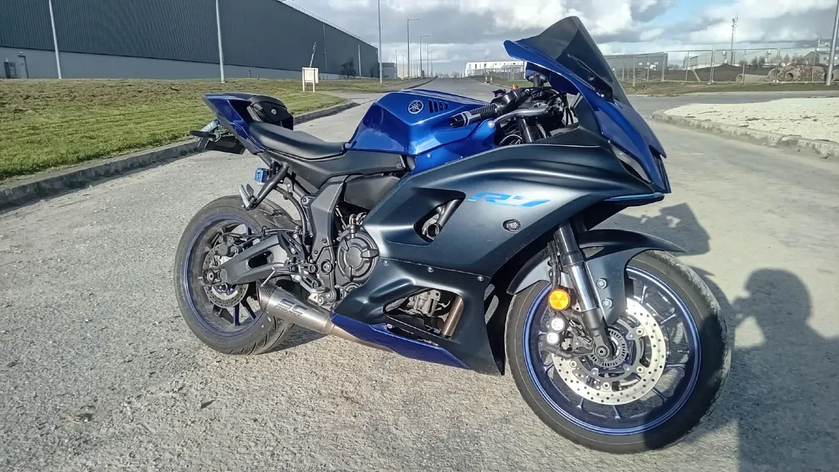 YAMAHA R7 - Image 4