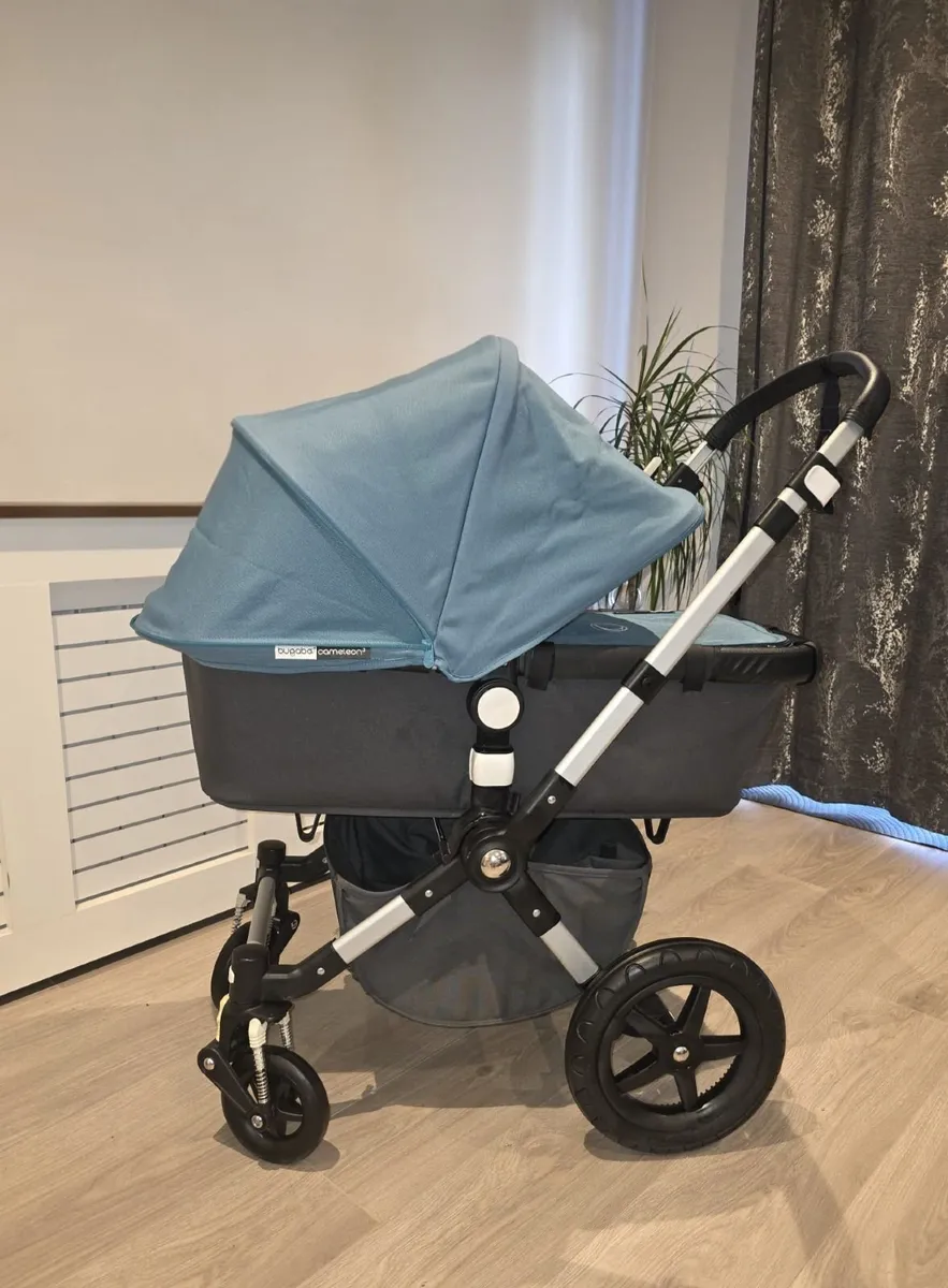 Wow offer! Bugaboo Cameleon with 2 car seats!! - Image 1