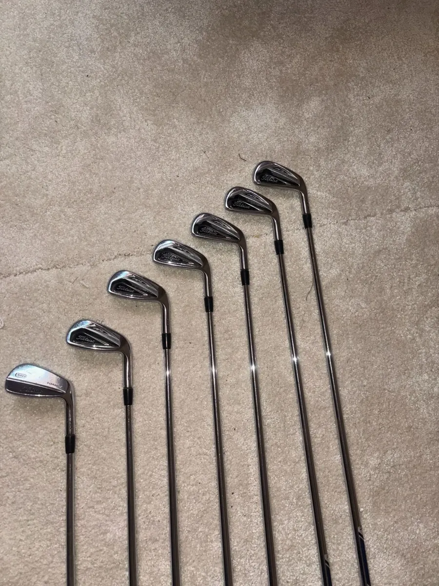 Titleist Ap2 716 - Image 1