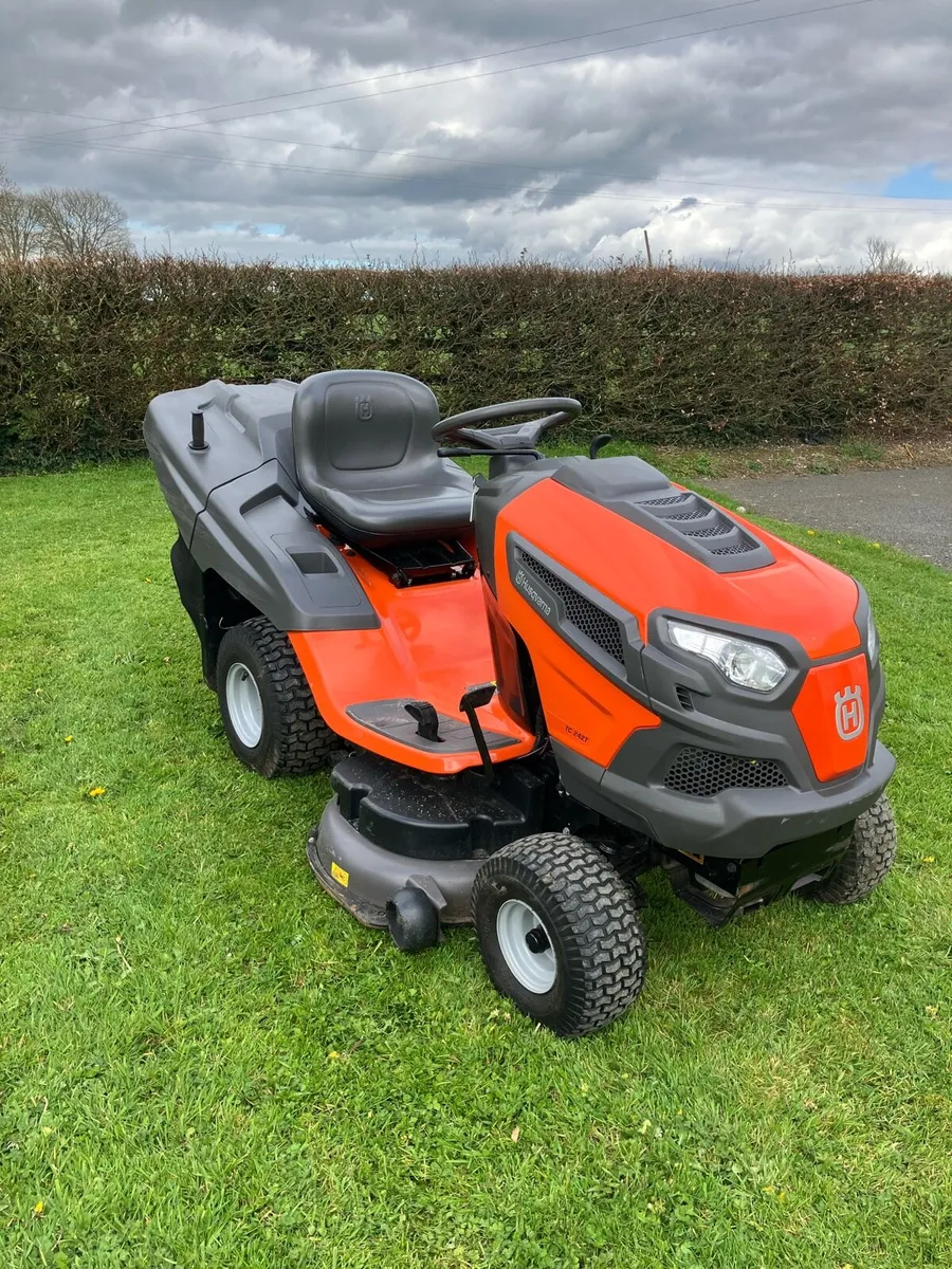 Husqvarna Ride-on Mower - Image 4