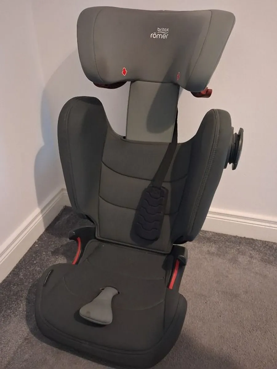 Car seat - Image 1