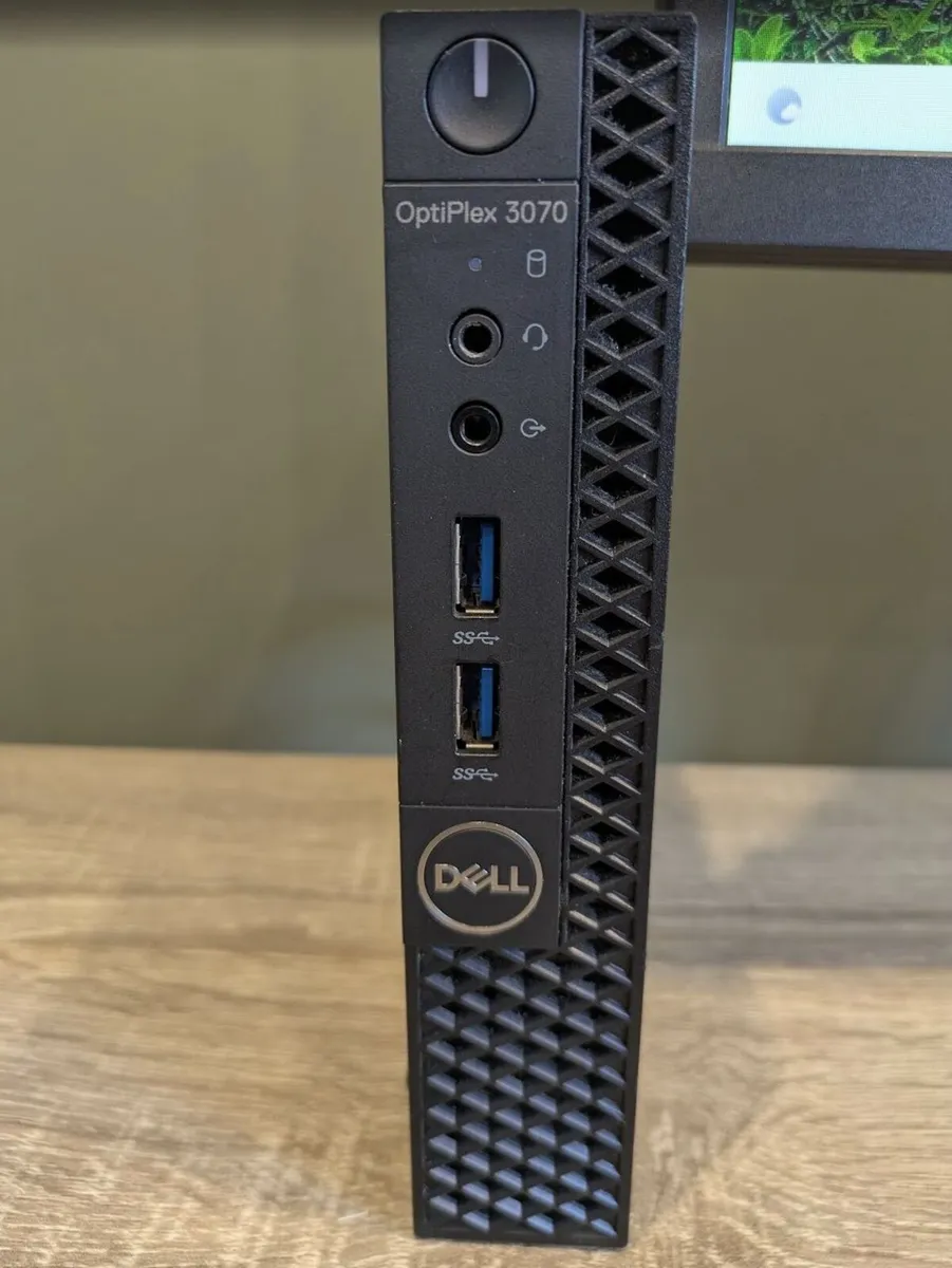 Dell 3070 Micro PC 24" LCD 16GB i5 9th WiFi Office - Image 1