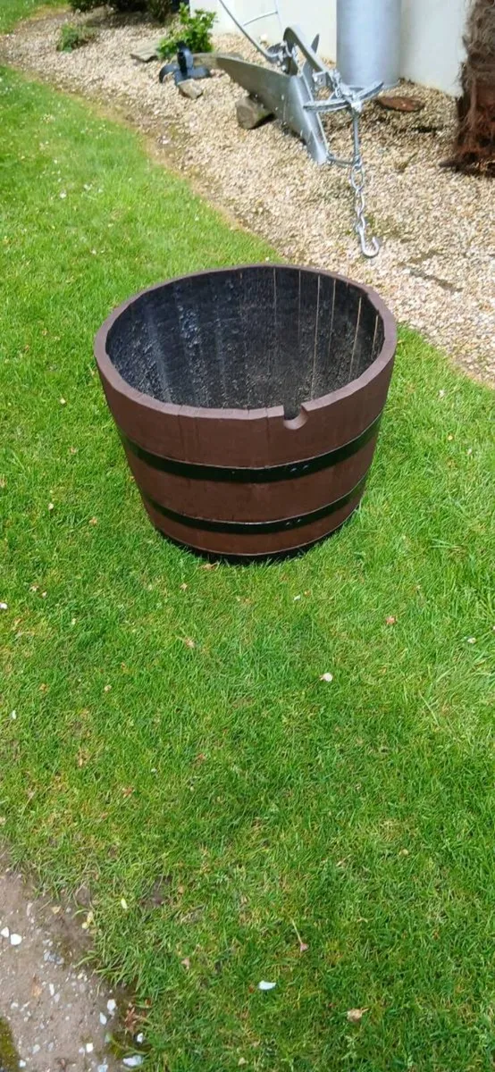 Oak barrel planters - Image 1