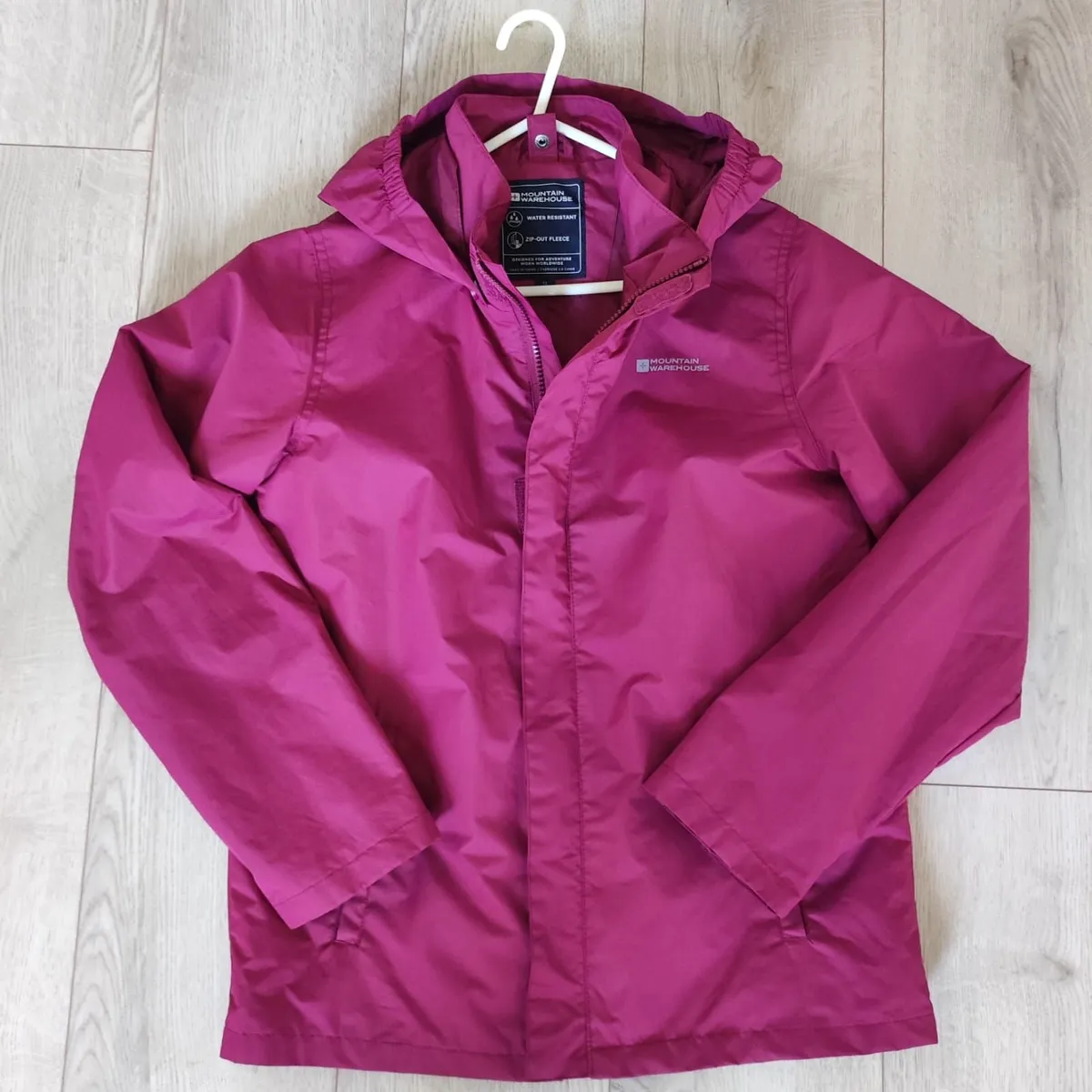 Light waterproof jacket – aged 11-13 - Image 1
