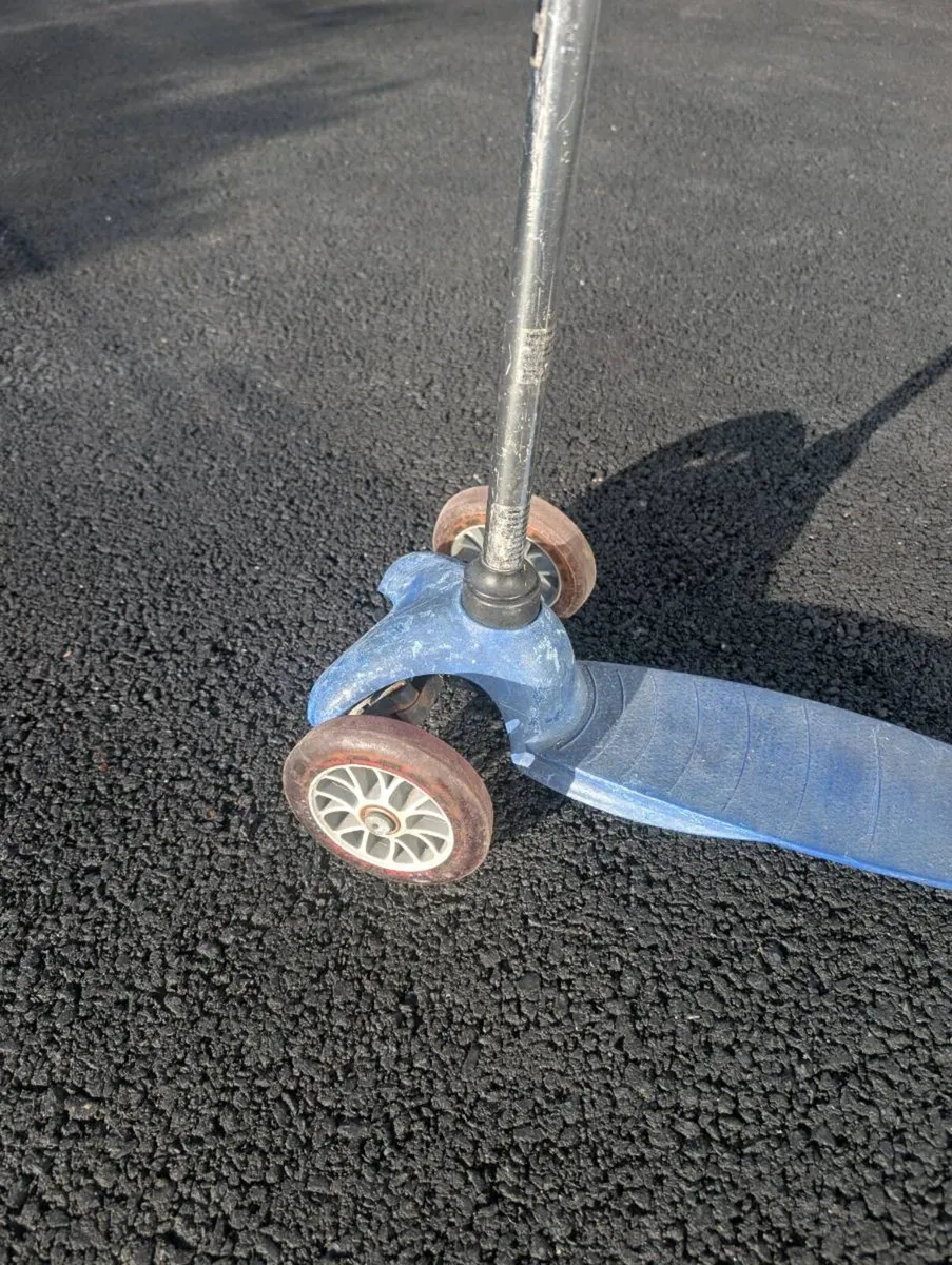 Micro Scooter - Image 2
