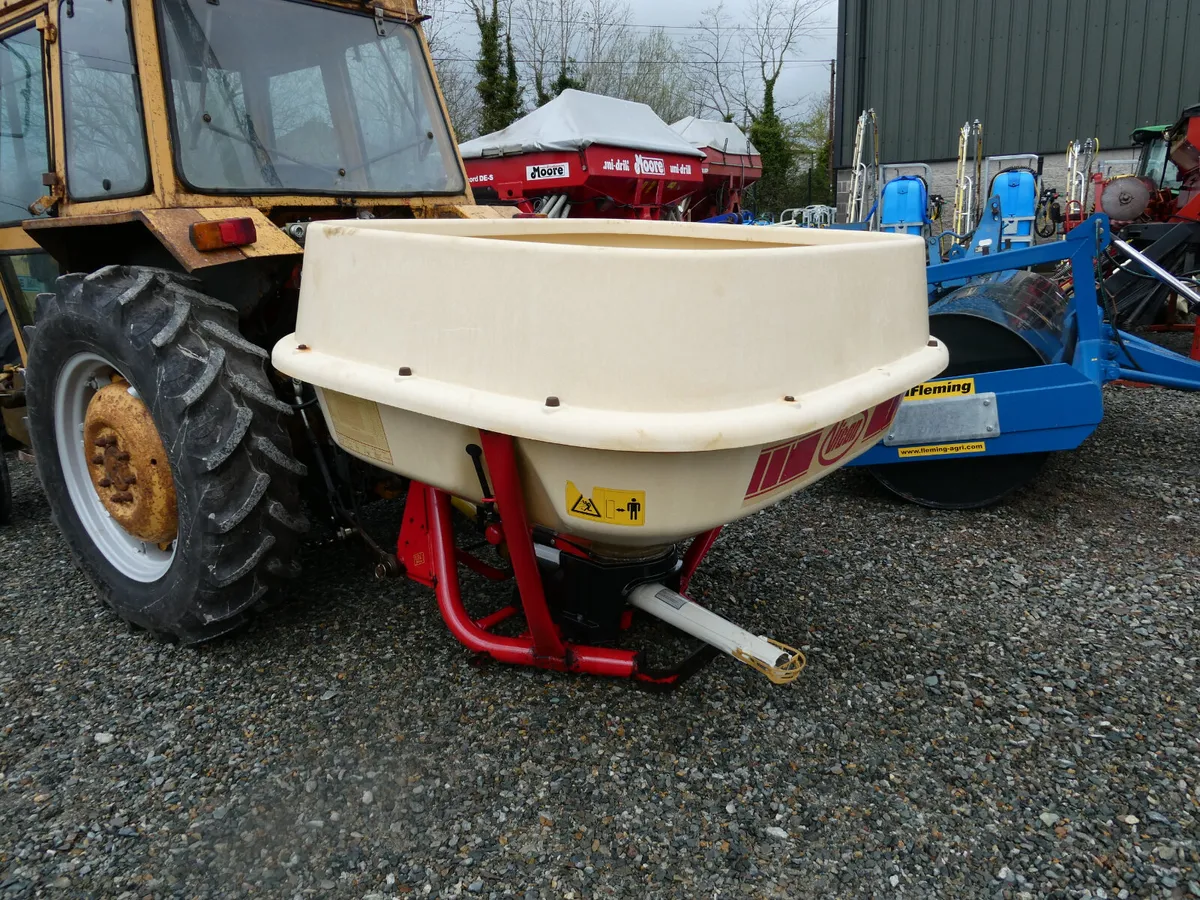 Vicon 1354 Fertiliser spreader - Image 1
